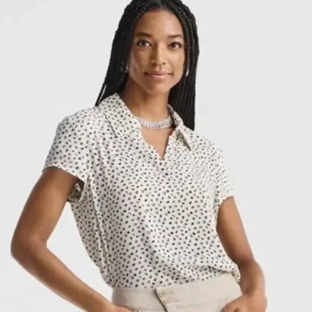 Cabi Pebble Top Style 6308 S 2023 collared V-neck cap sleeve cream print size S